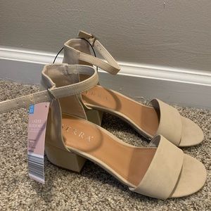 ❤️BRAND NEW❤️ Serra Sandals Block Heel